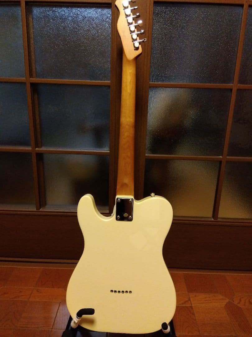 美品 BacchusテレキャスターBTE−2−RSM/M OWH ハードケース付