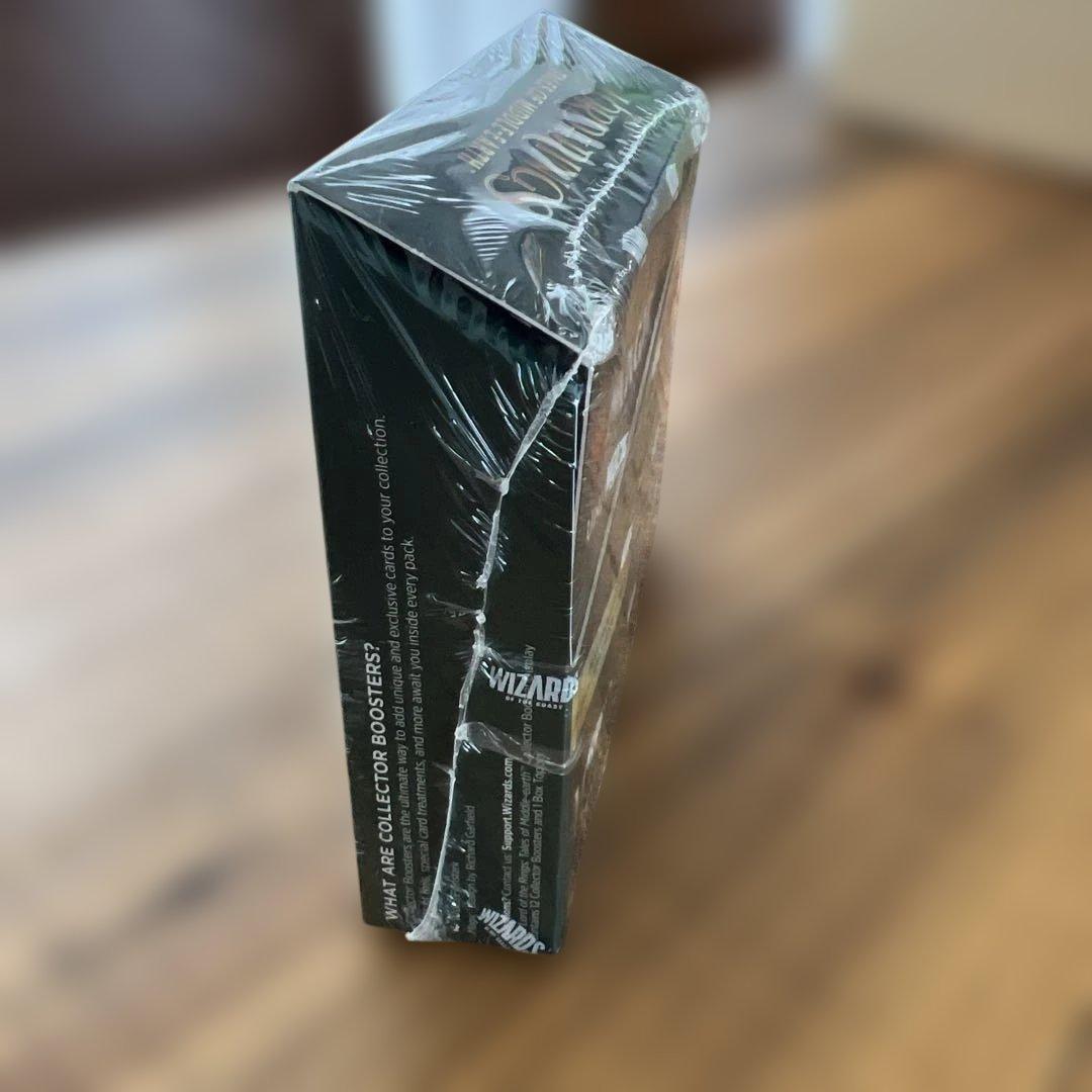 【新品未開封送料込み】MTG 指輪物語 コレクターブースター 英語版 1BOX