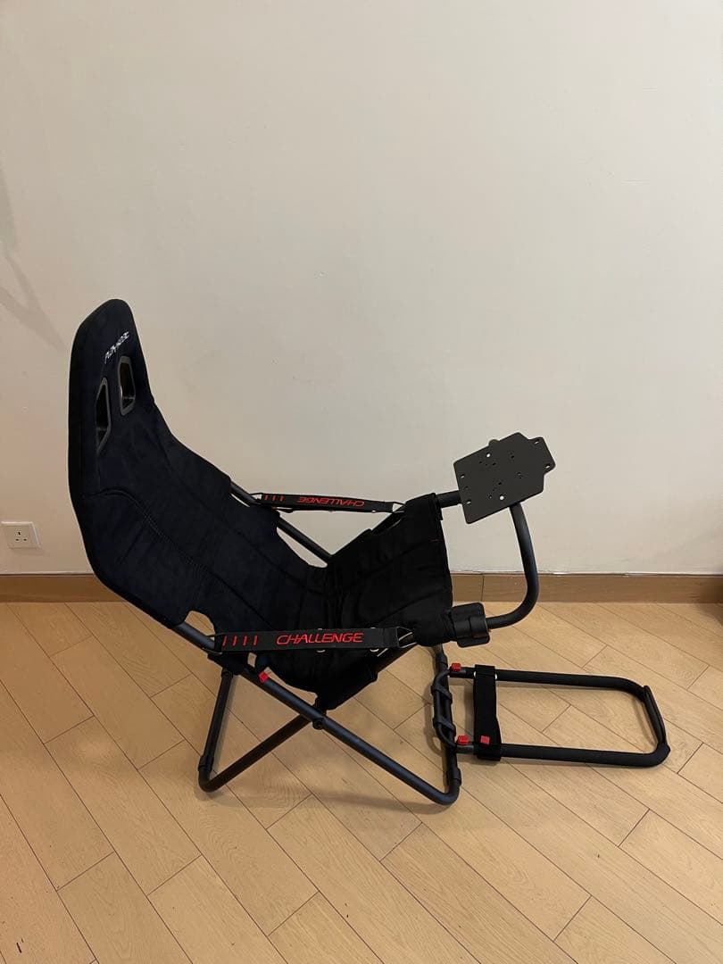 PLAYSEAT CHALLENGE レーシングシミュレーター