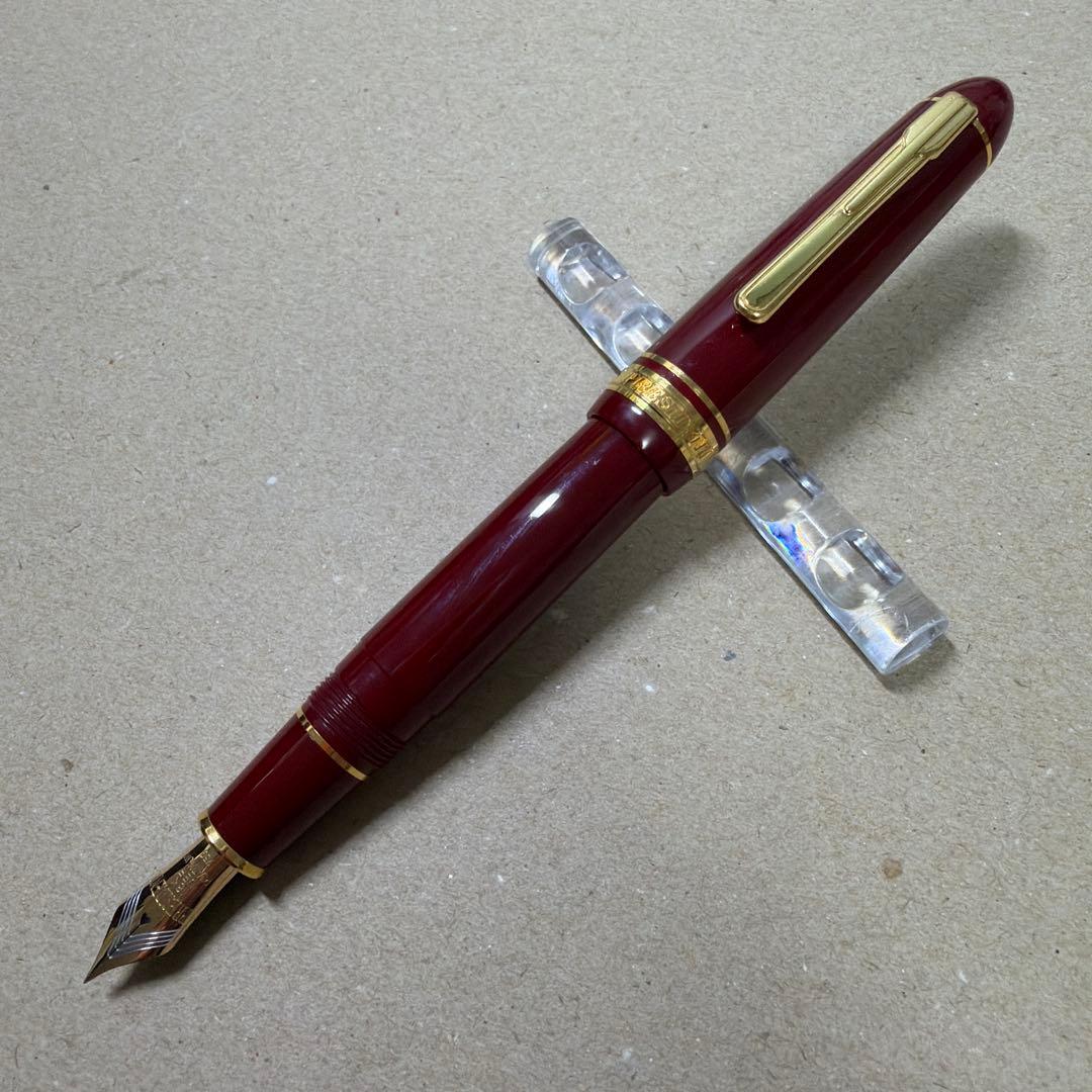 PLATINUM プラチナ 万年筆 プレジデント レッド軸 UEF 18k
