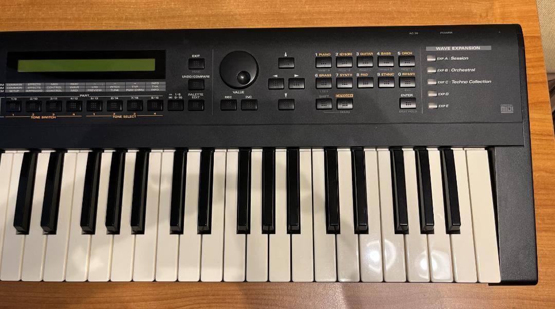 Roland XP-30 シンセサイザー 61鍵＋拡張音源ボード2枚付き