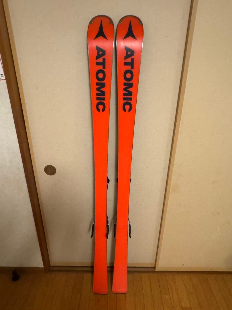 ATOMIC REDSTER S8i スキー板 ブラック