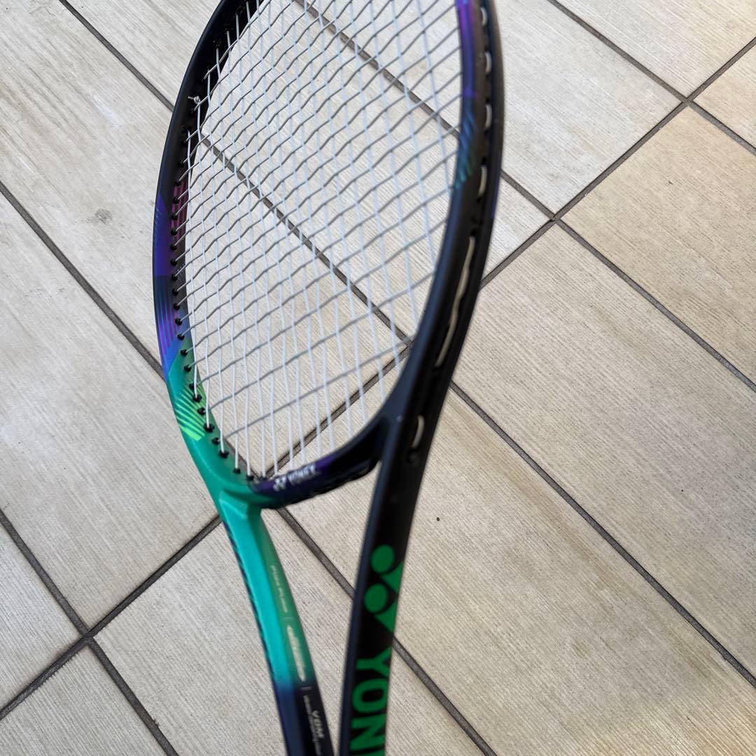 ①ヨネックス ブイコア プロ 97d 18×20 G2 テニスラケット