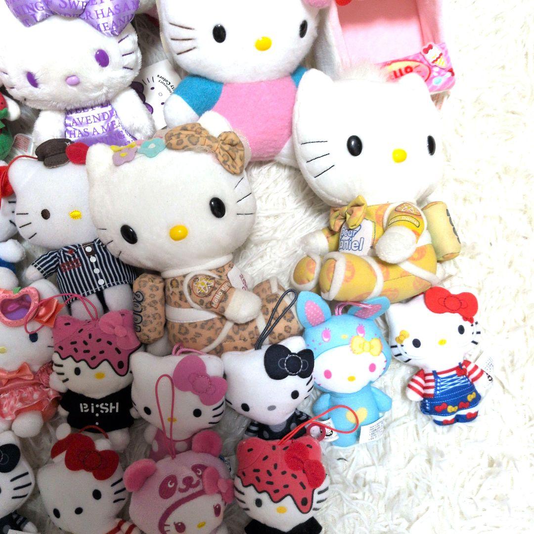 Sanrio ハローキティ　ぬいぐるみ　おまとめ売り　32個
