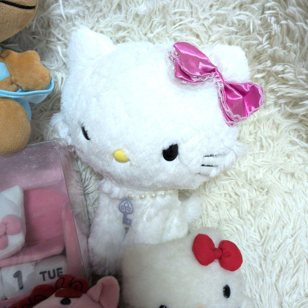 Sanrio ハローキティ　ぬいぐるみ　おまとめ売り　32個