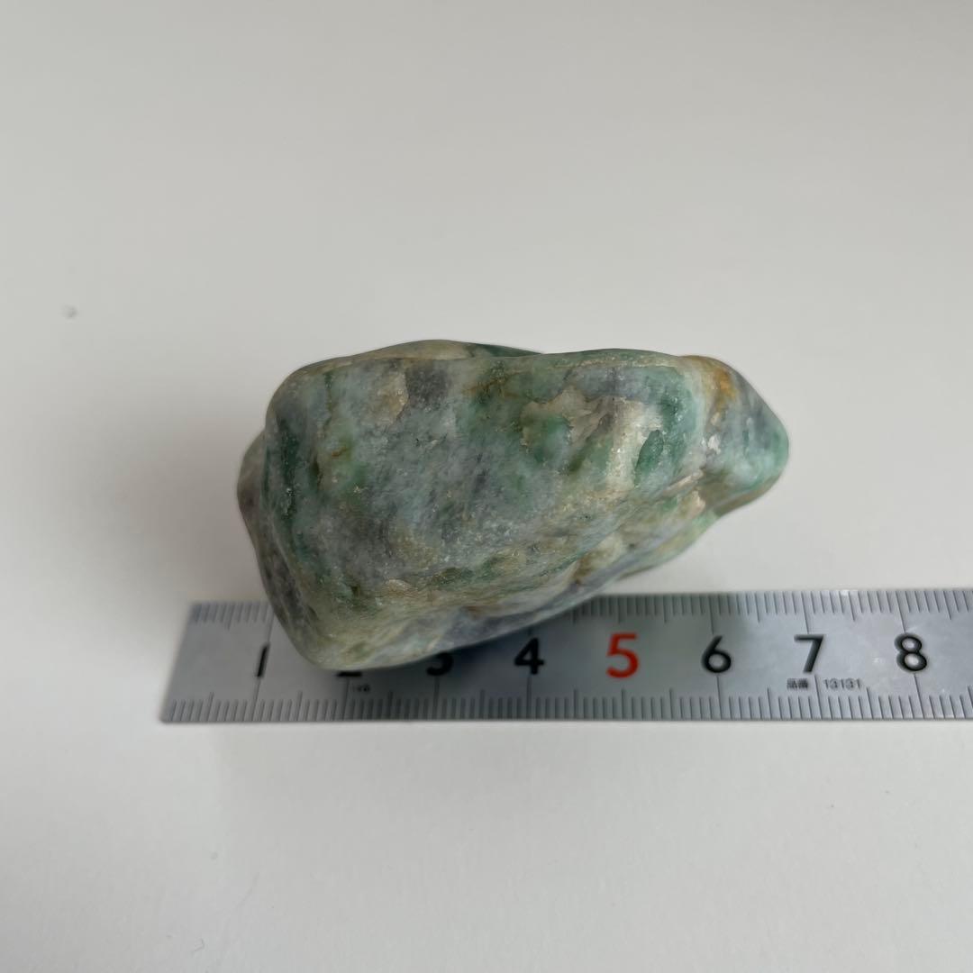 【国産鉱物】糸魚川翡翠　（海石）