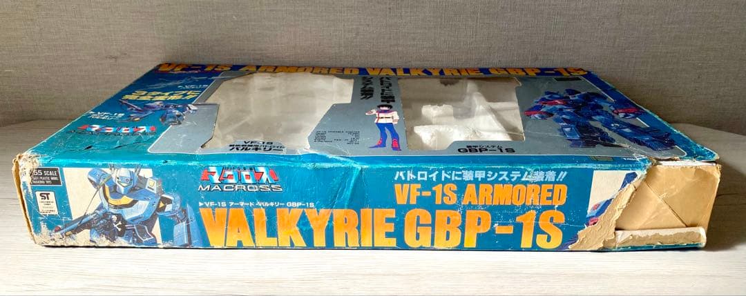 VF-1S Armored Valkyrie GBP-1Sダメージあり 空箱のみ