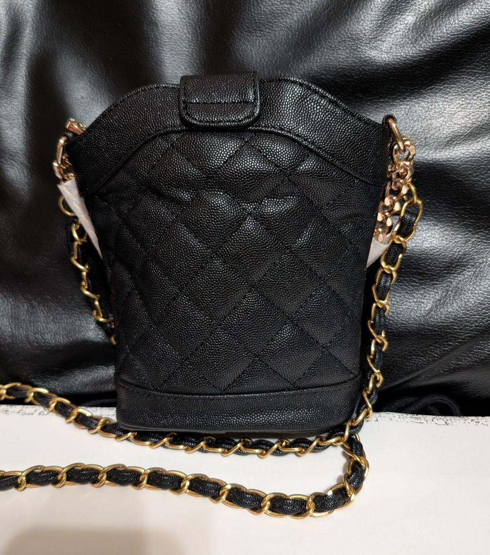 CHANEL ブラックキルティング チェーンショルダーバッグ ノベルティ