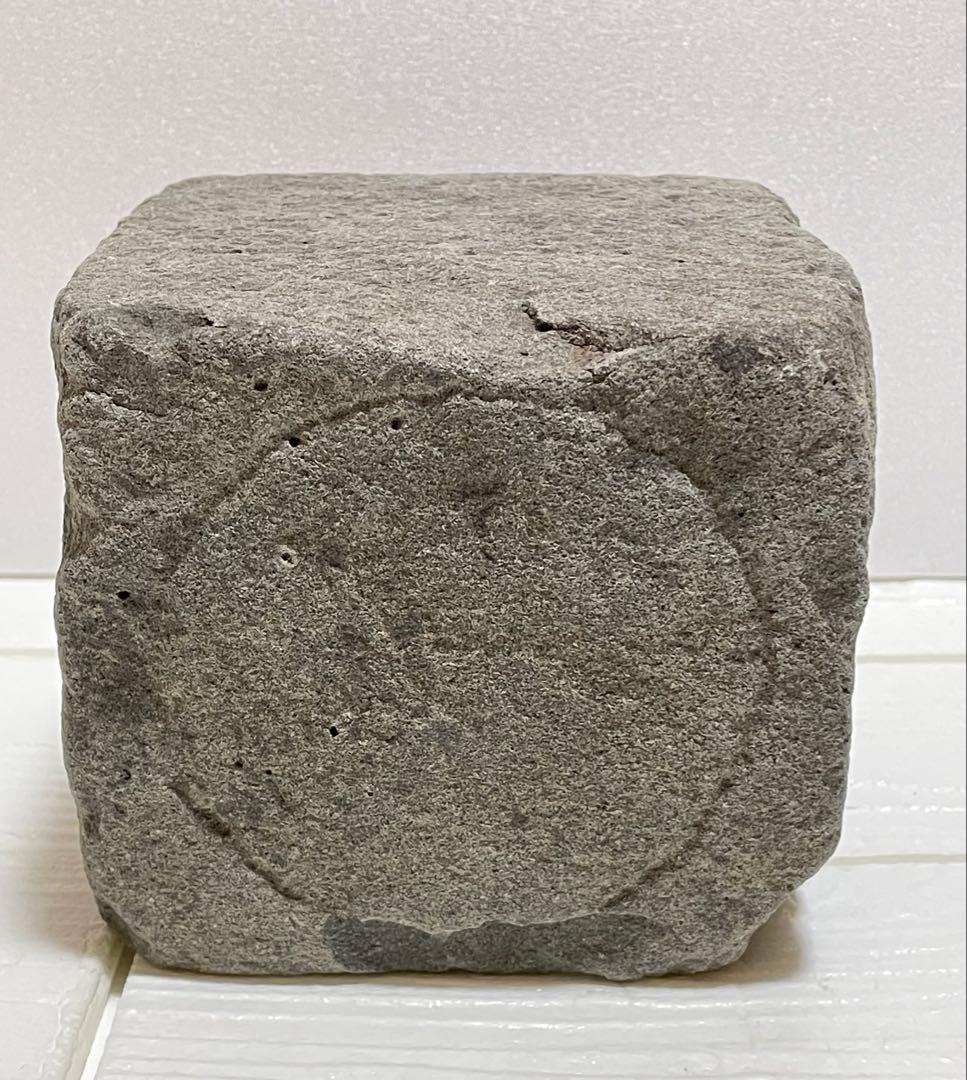 ◎宝篋印塔 塔身 月輪彫 種子摩耗 検:泥塔 五輪塔 仏教美術