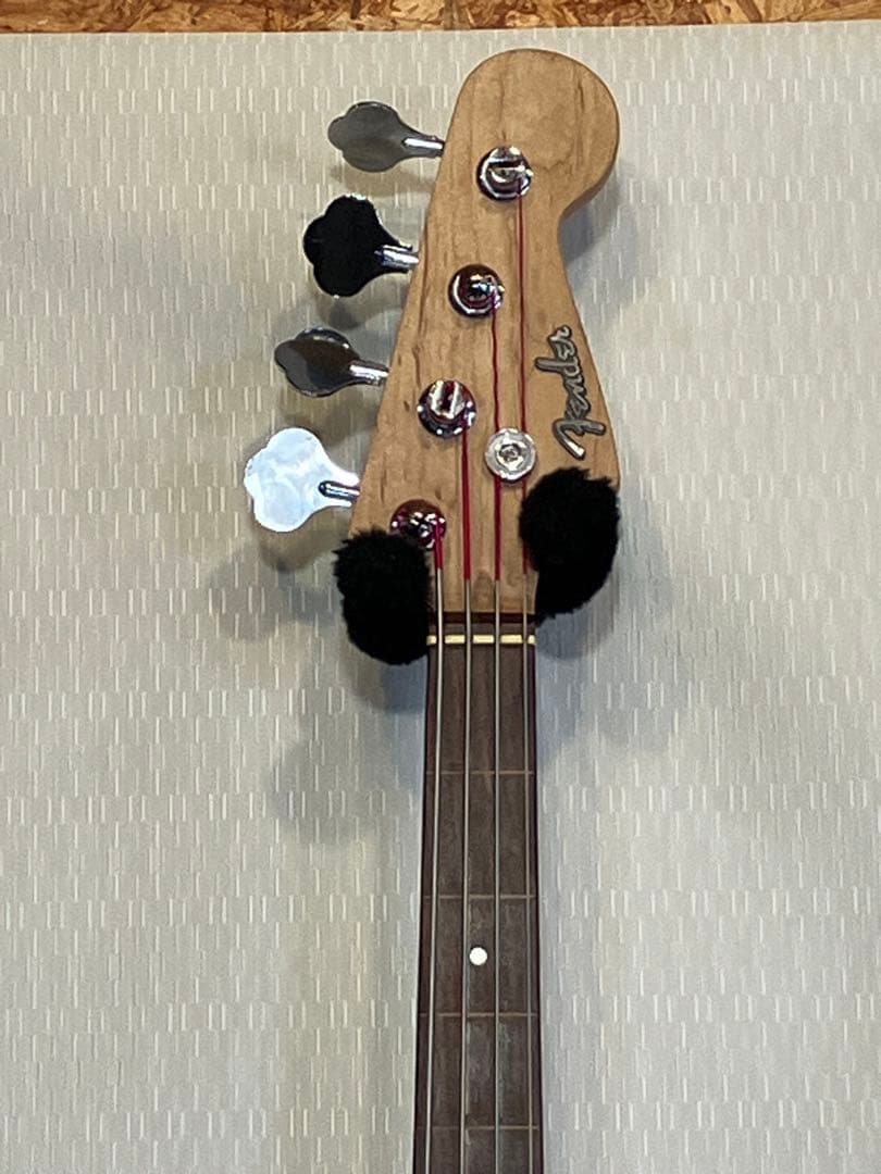 フレットレス・ジャズべタイプのレリック仕様！ギクケース付きます。