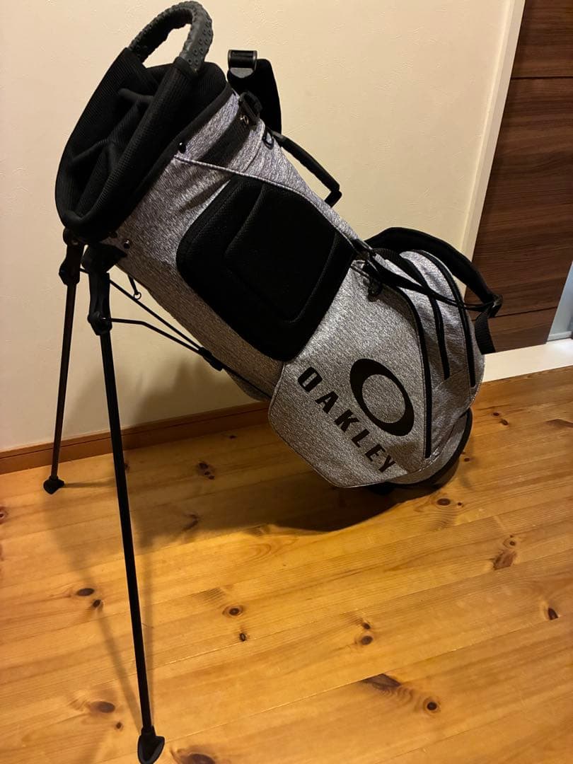 【YuS】OAKLEY スタンドゴルフバッグ グレー