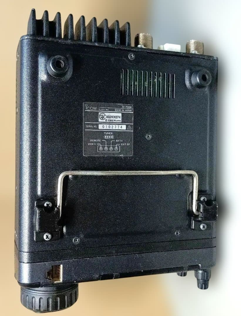 d*4様 アイコム　IC-7000 トランシーバー　100W機 　本体のみ　ジャ