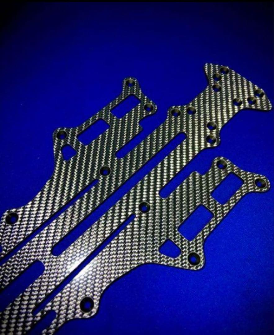 特注シルバーカーボン製　YD-2R 用ハイトラクションシャーシ　蕨山Carbon