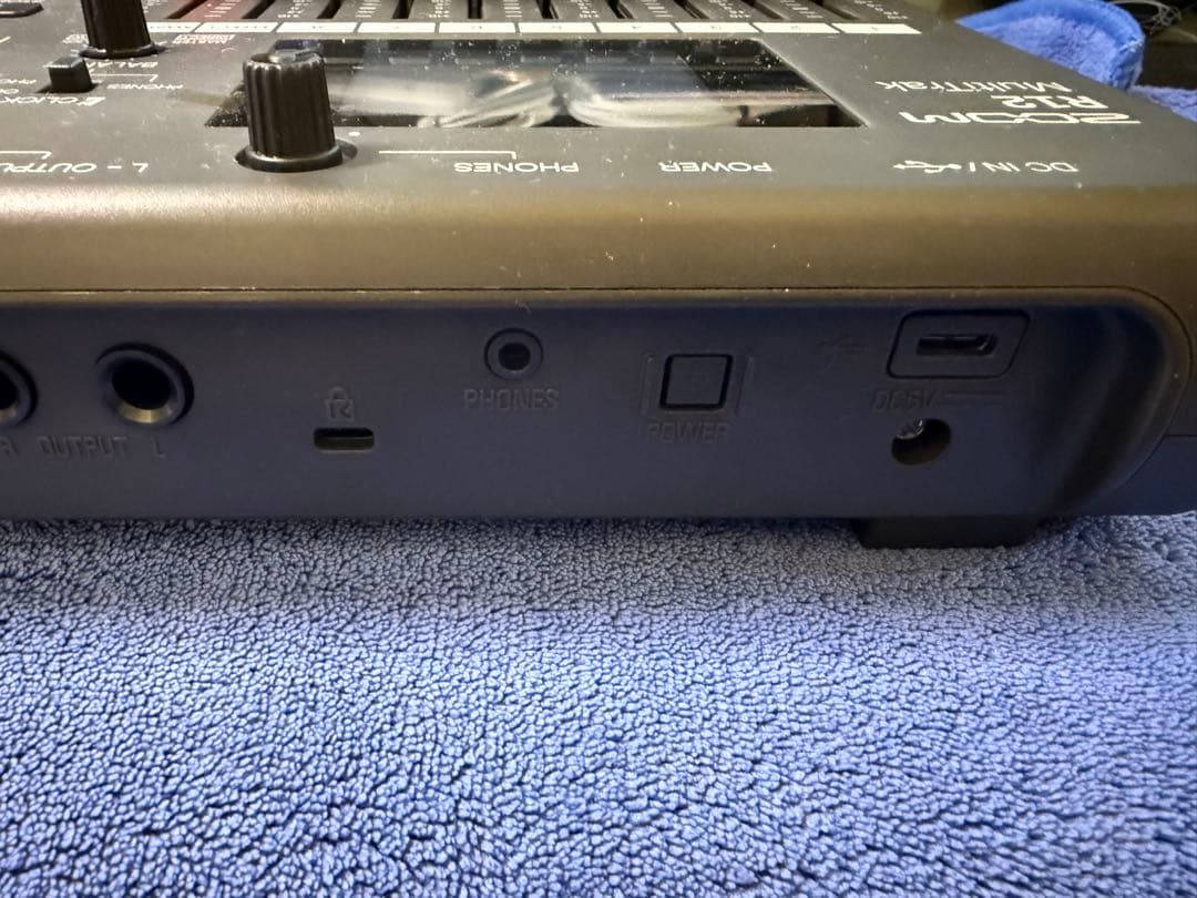 ZOOM R12 マルチトラックレコーダー