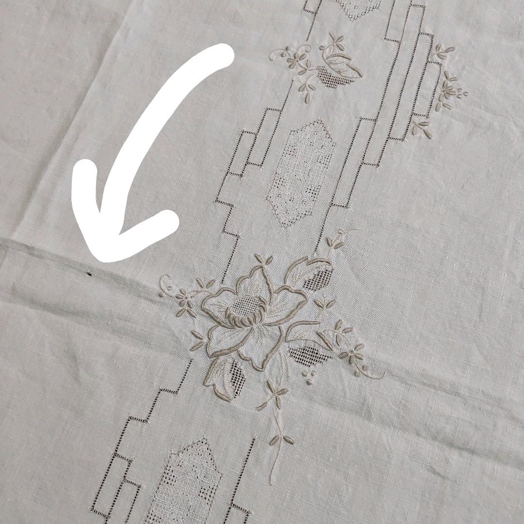 ⑦ 大判　刺繍テーブルクロス　 ナプキン12枚付