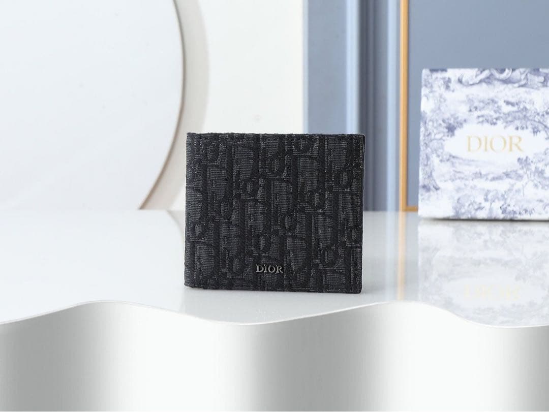 ディオール Dior 二つ折り財布 モノグラム柄