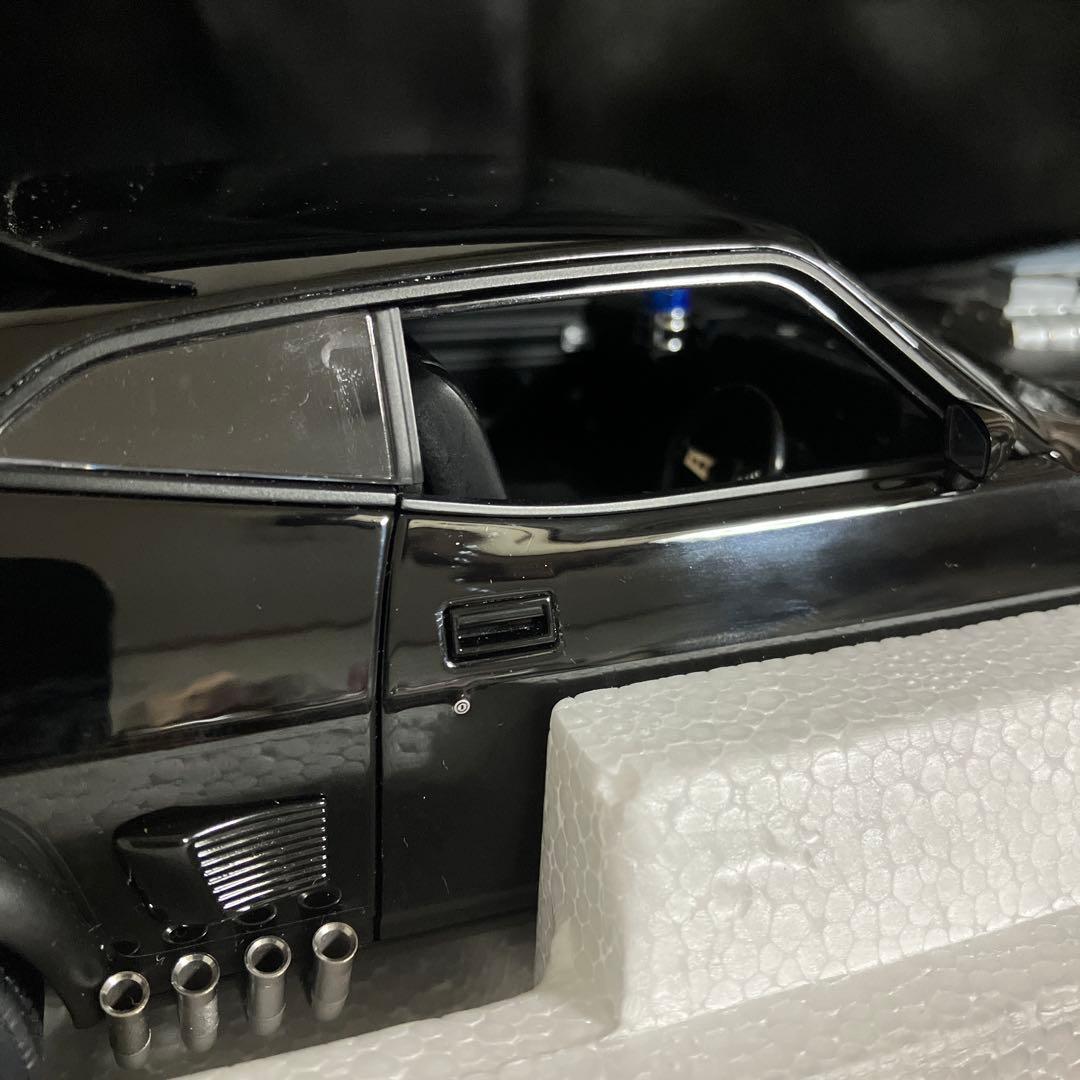 ミニカー FORD FALCON XB INTERCEPTOR 1/18 AUTO ART