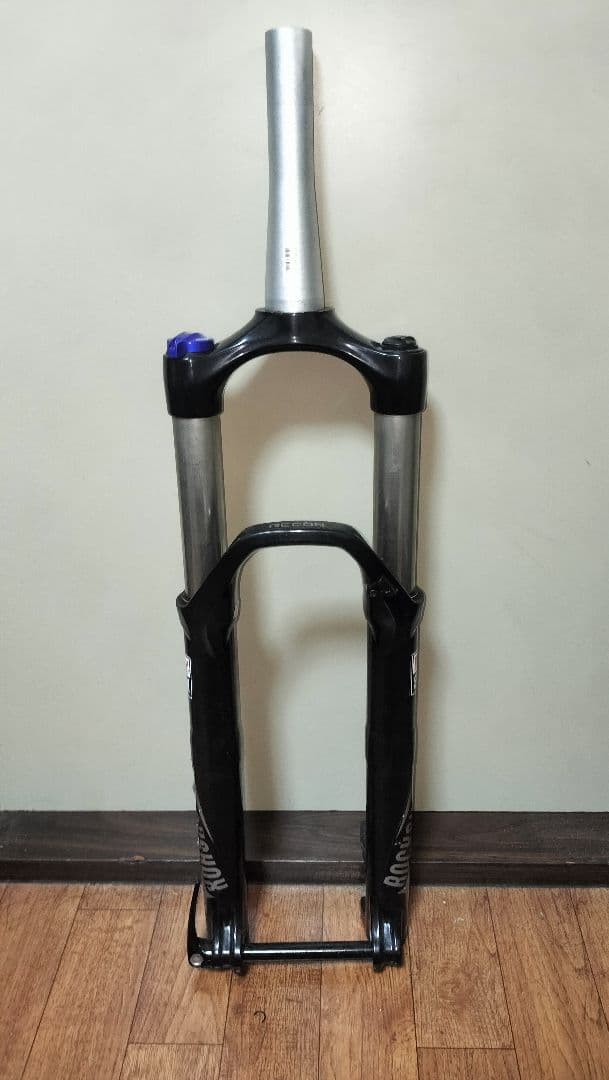 【送料無料】 ROCKSHOX Recon エアサスペンションフォーク