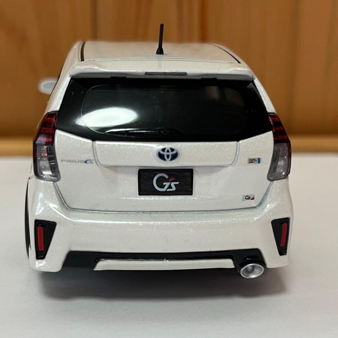 つよくん様　G's プリウスα ミニチュア　車　ミニカー