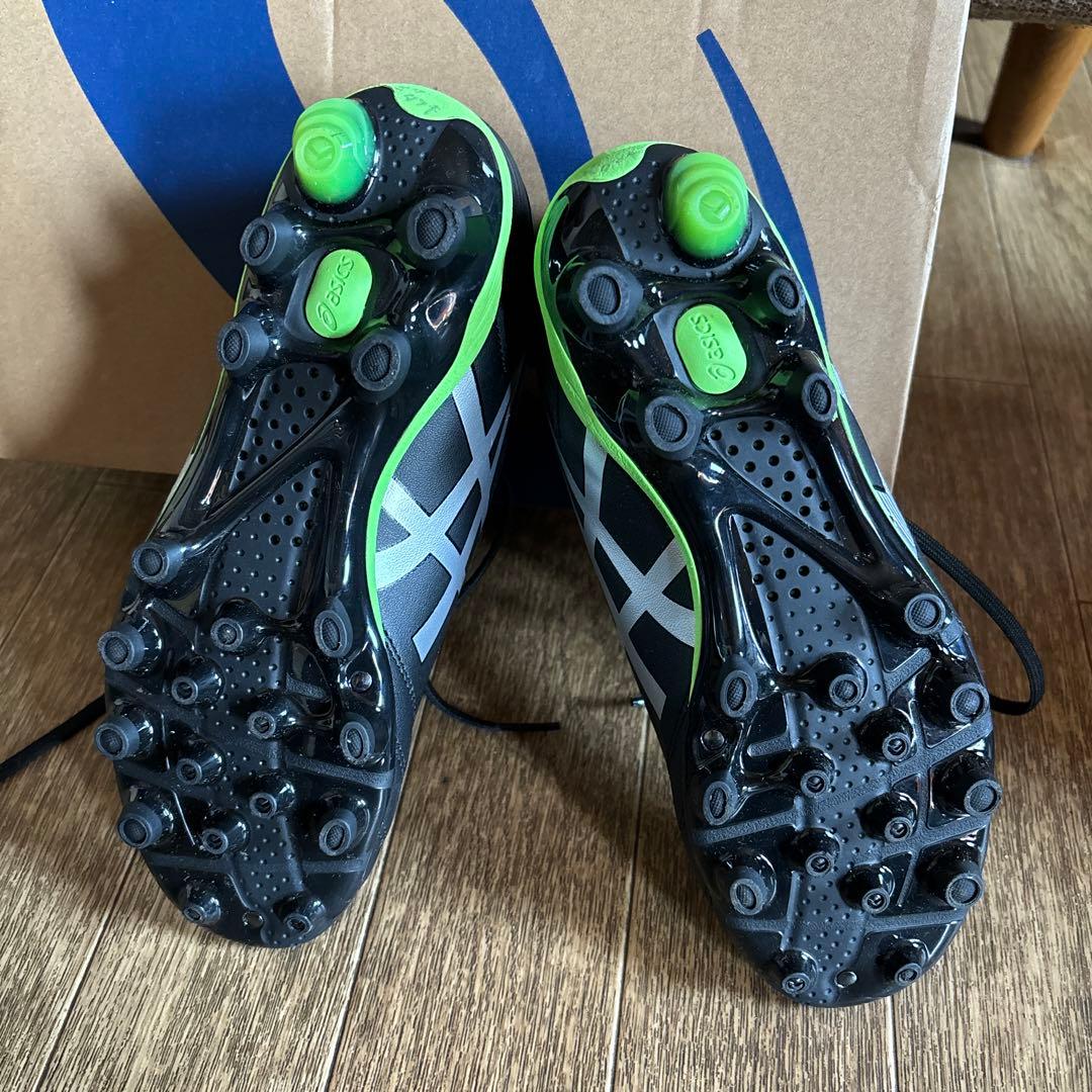 新品未使用‼︎ アシックス　サッカースパイク