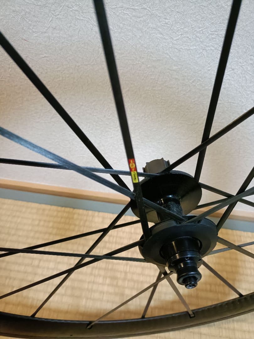 MAVIC COSMIC カーボンリア
