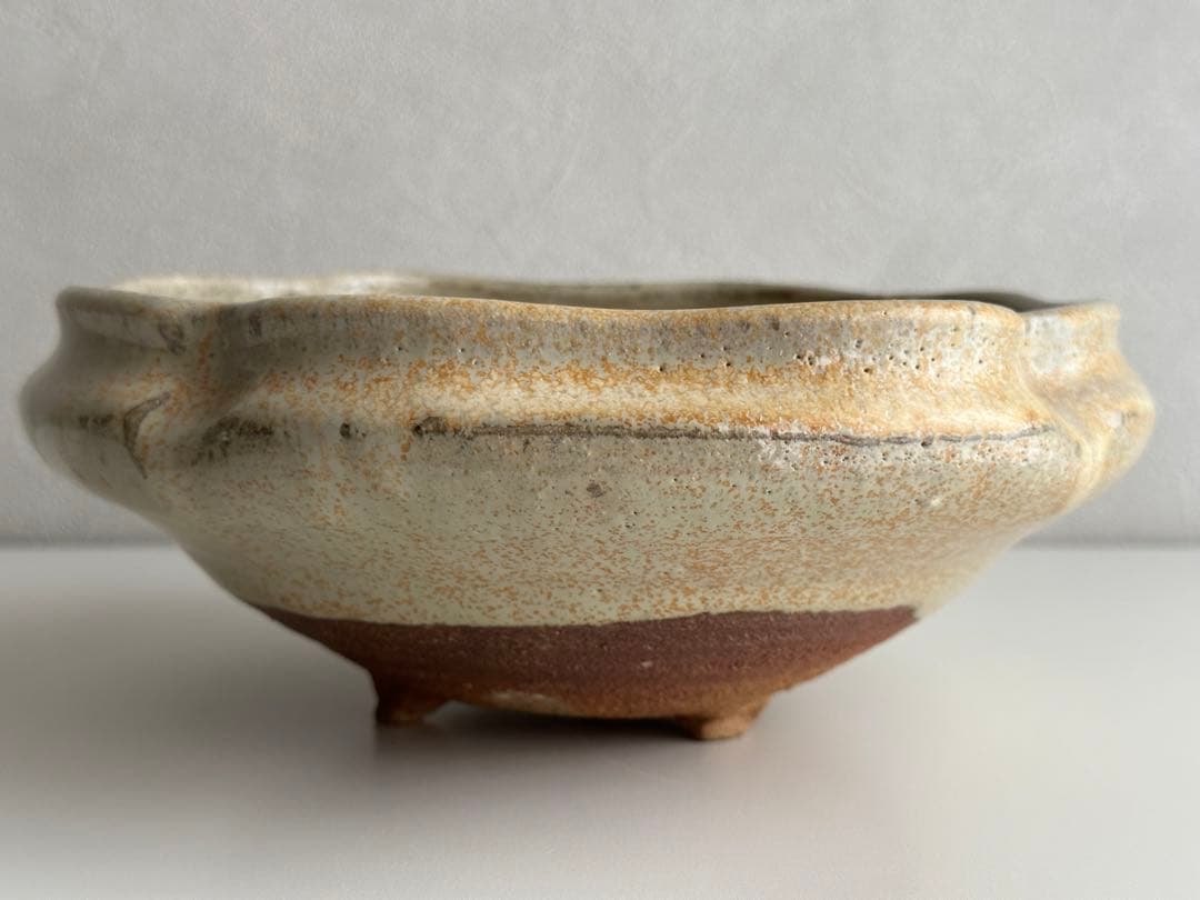西岡小十 唐津 絵斑唐津 足付鉢 共箱