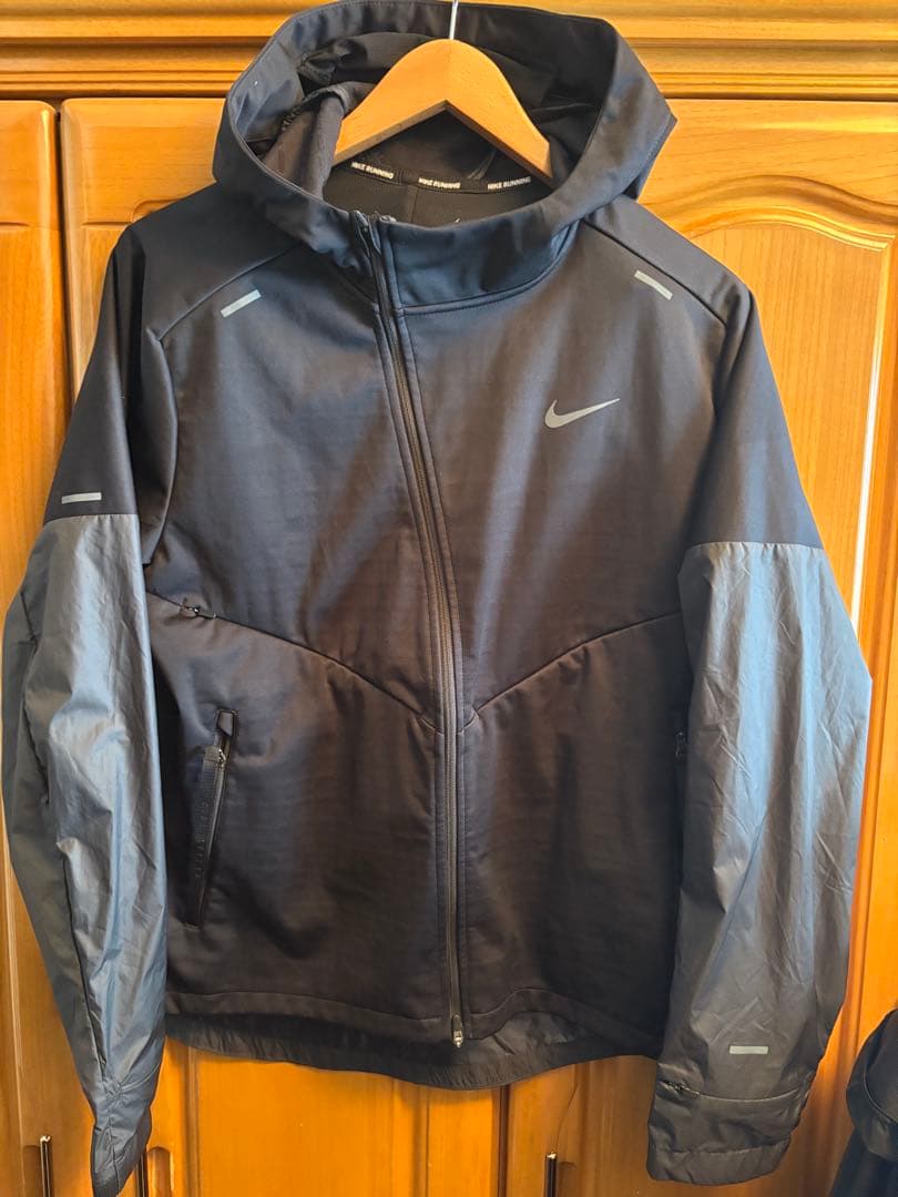 【短時間2回使用美品】NIKE スフィアシールドランナージャケット¥20,900