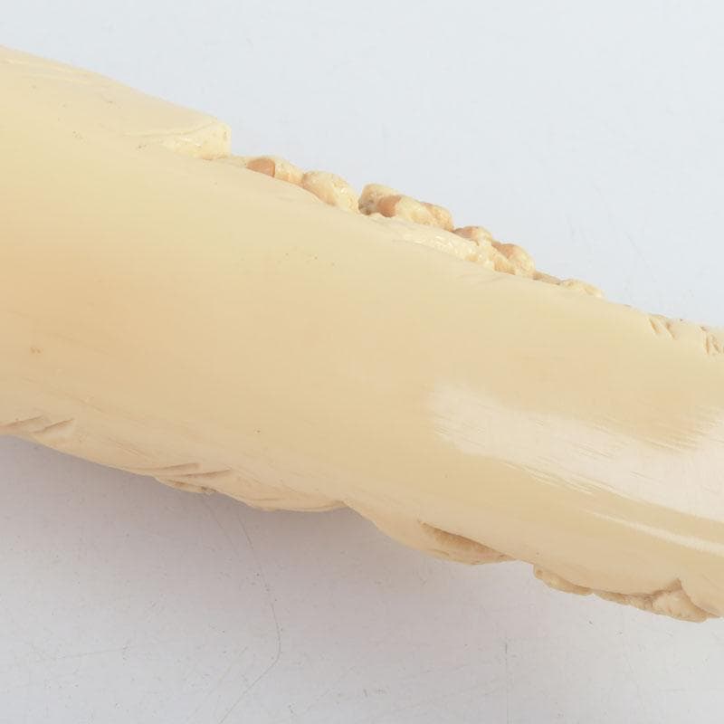 中国　河馬牙製　楼閣山水透かし雕　床飾　置物　唐木台付　V　9341