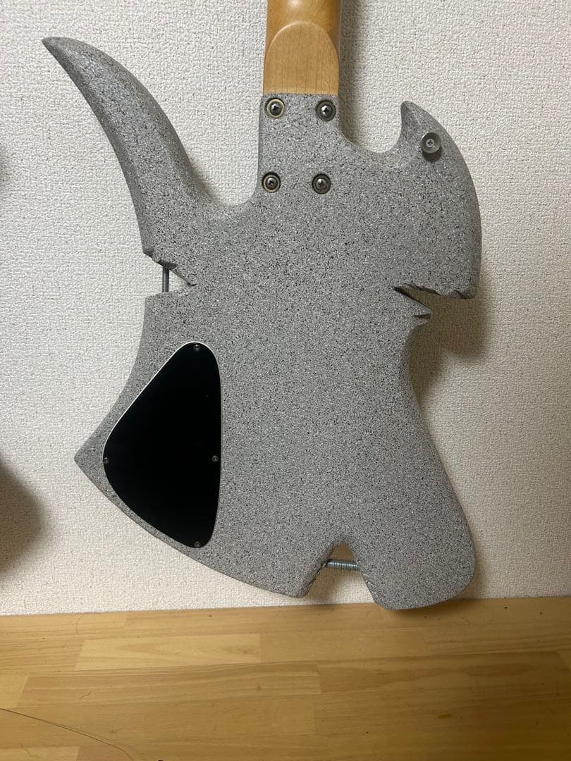 モッキンバード コンクリート