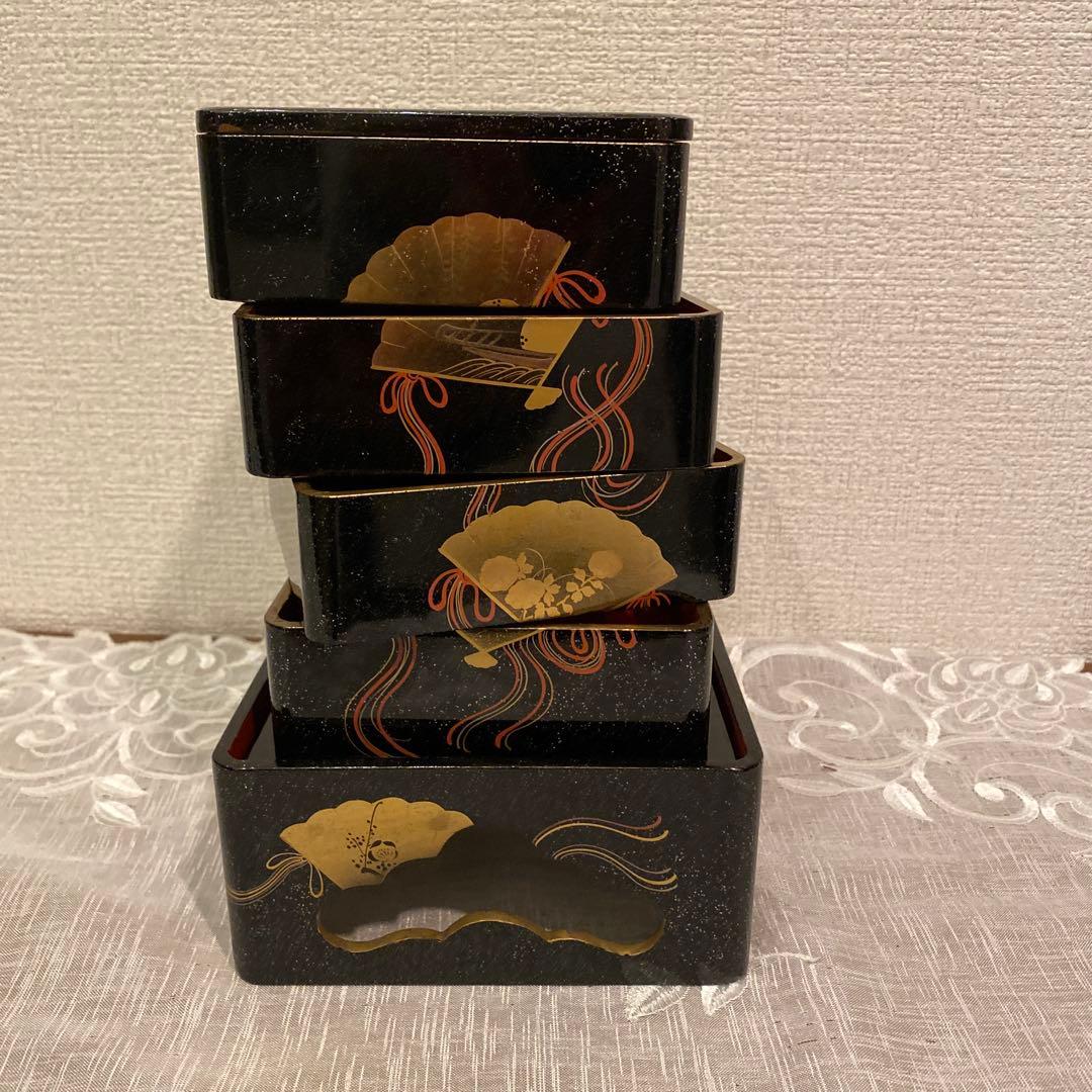 小型　４段重箱　青貝漆　台付　骨董品