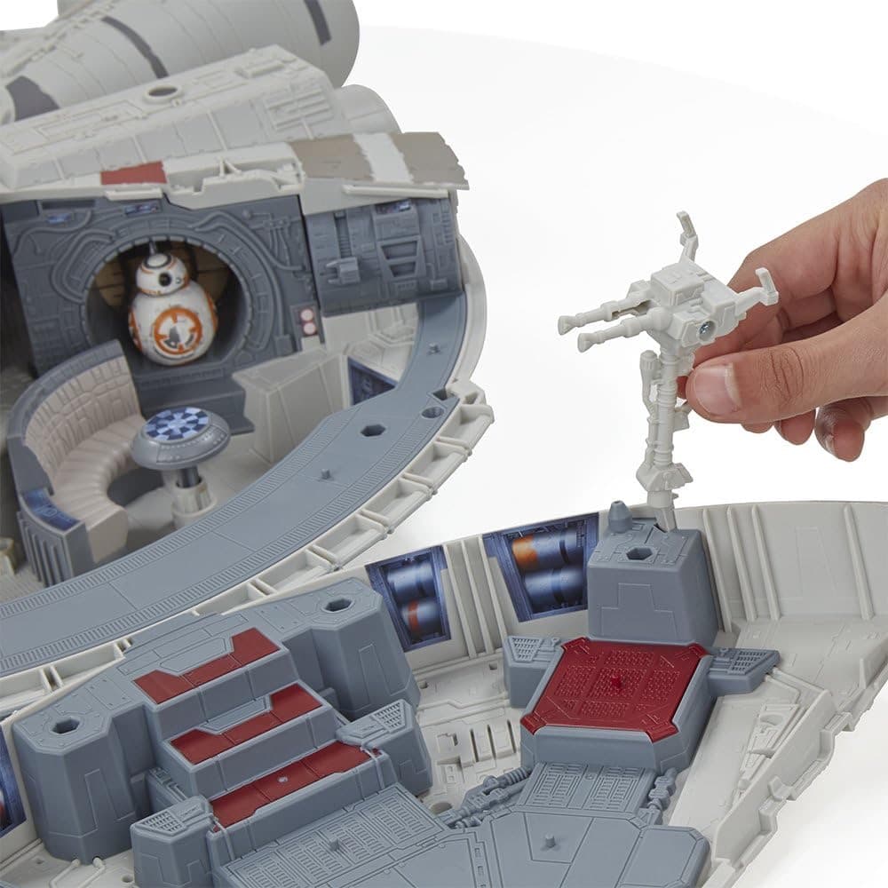 ハズブロ スターウォーズ ミレニアムファルコン 新品・未開封