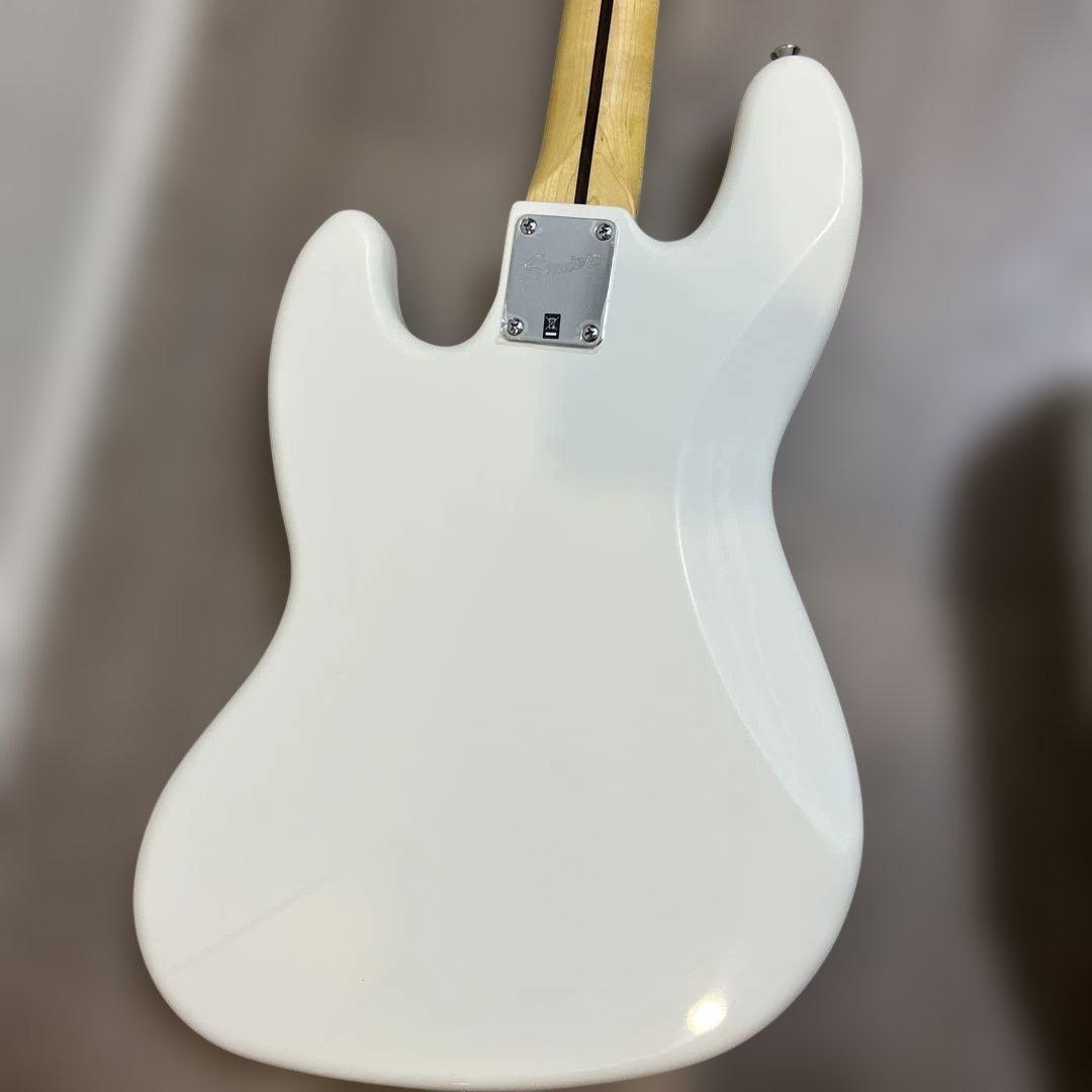 Squier Jazz Bass OWT エレキギター　ホワイト