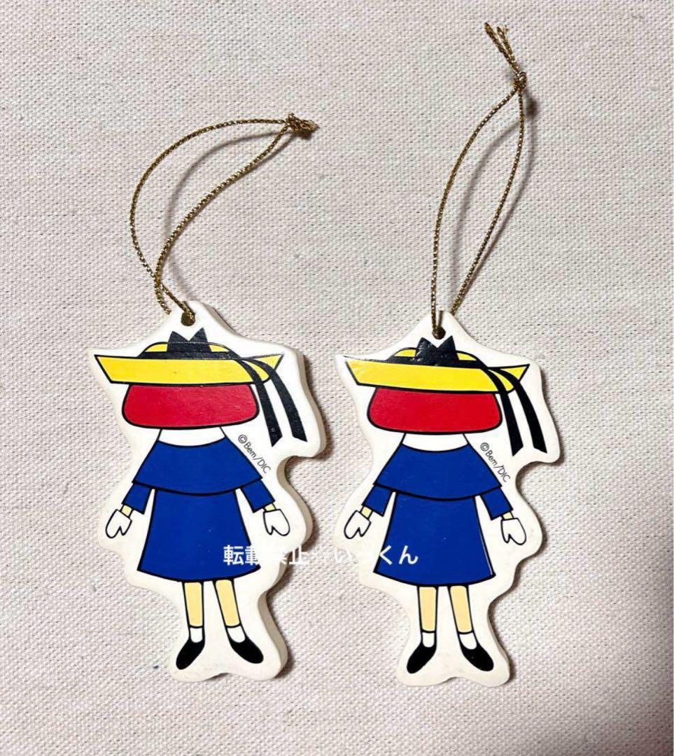 貴重！マドレーヌちゃん ミニタイル 木製オーナメント キーホルダー