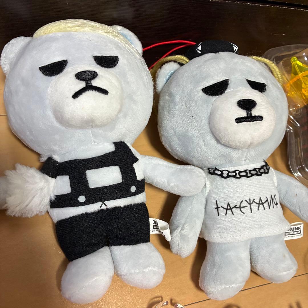 BIGBANG ペンライト　王冠　ボイスキーホルダーぬいぐるみ　トランプ