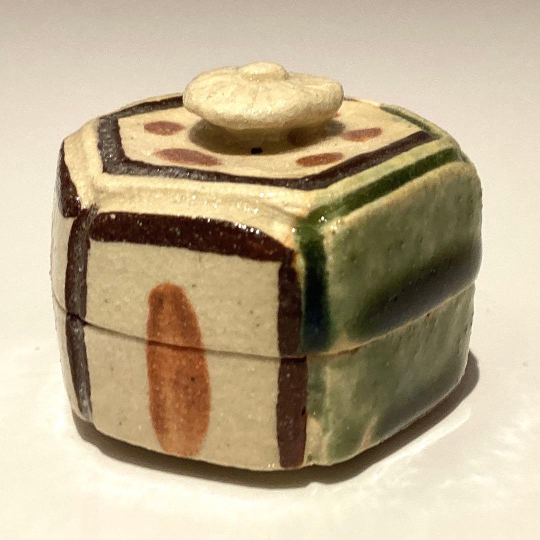 加藤芳右衛門 織部 亀甲香合