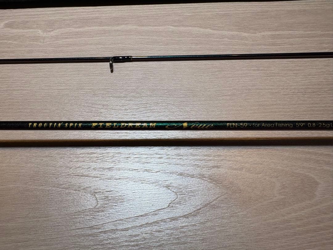 美品！スミス TROUTIN'SPIN FIELDREAM Neue