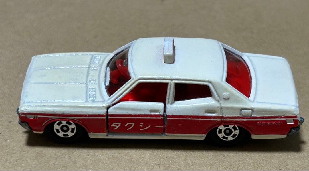 日本製 トミカ ニッサン セドリック タクシー 330型 2台セット