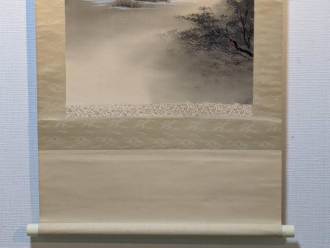 【真作】掛軸　霧に包まれた山村風景図　静寂な晩秋の掛軸　合箱入　T68