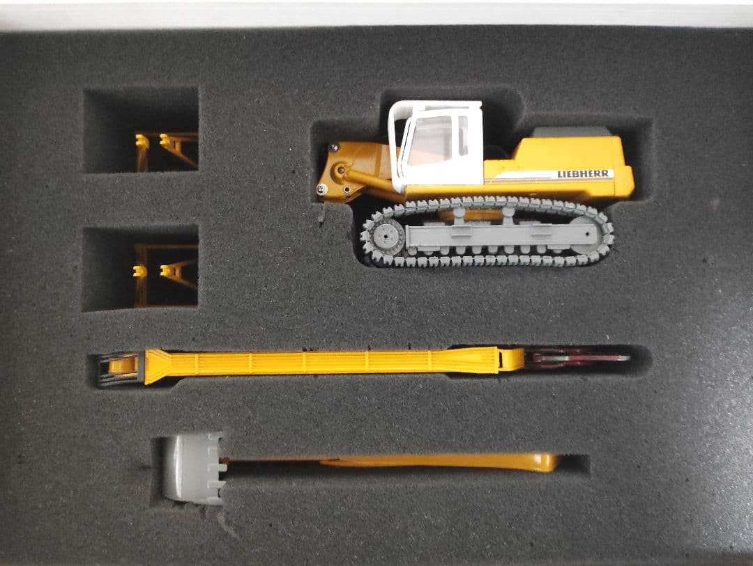LIEBHERR R954BV解体機　絶版品