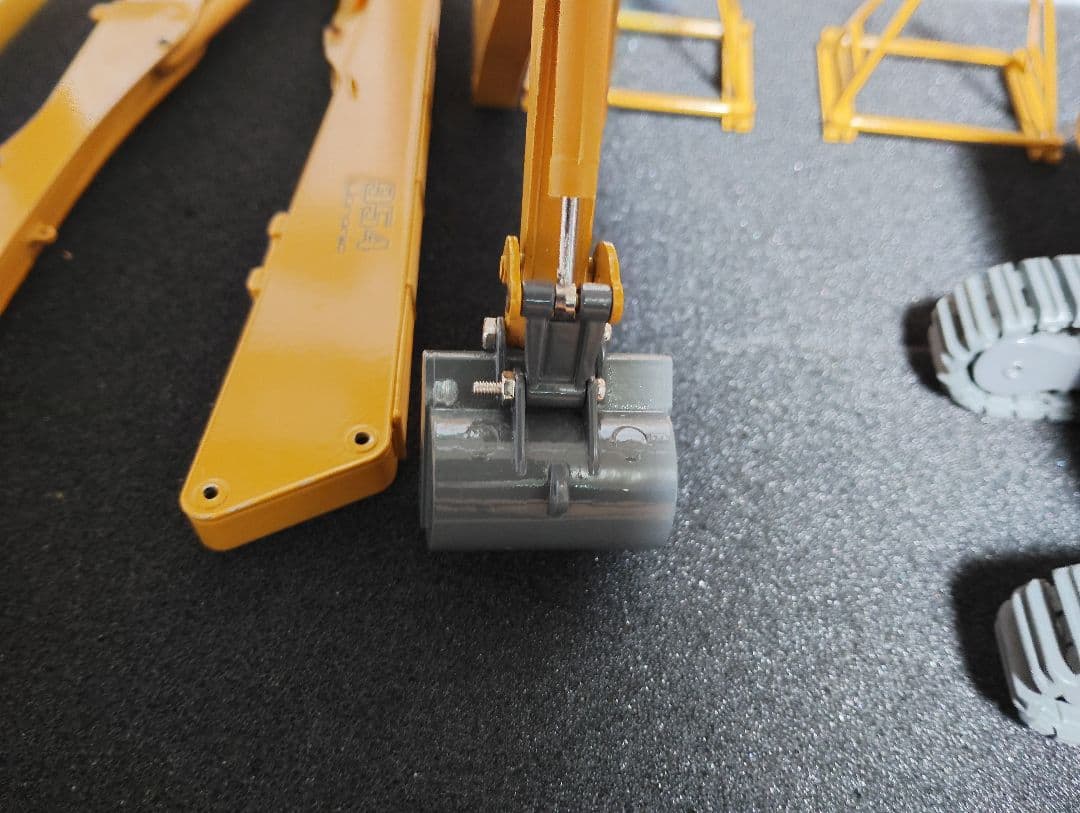 LIEBHERR R954BV解体機　絶版品