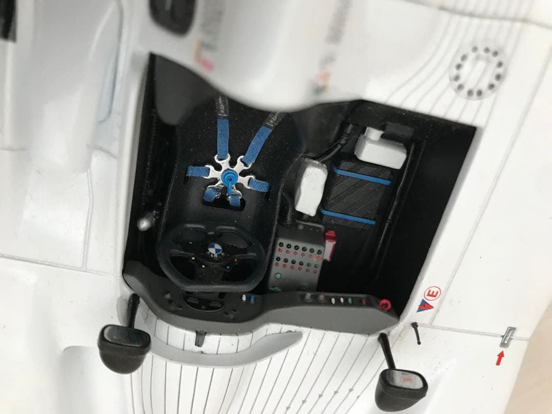 京商 Kyosho  V12 LMR ルマン 1/18