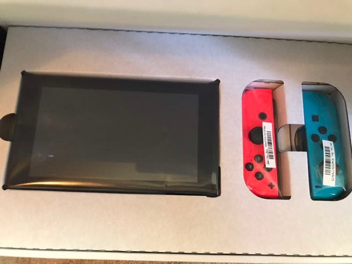 最終値下げ！【中古美品】任天堂スイッチ、3DSLL、カセットケース