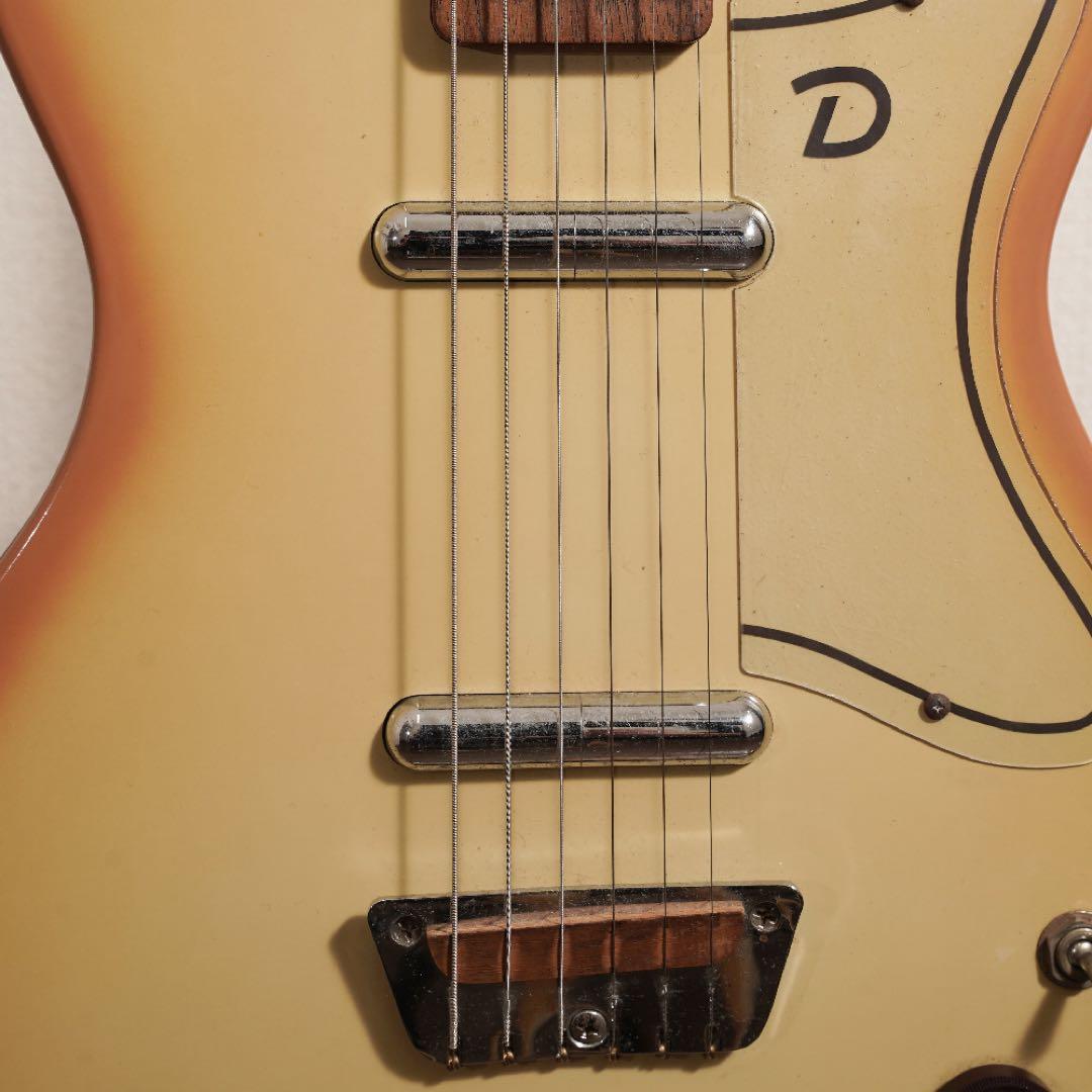Danelectro U2 復刻モデルCream Burst エレキギター