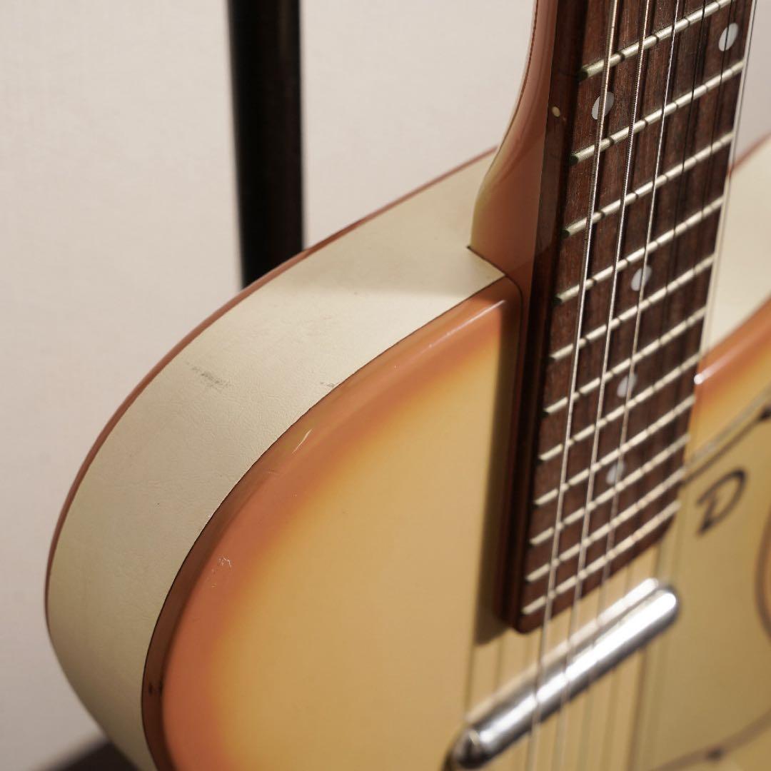 Danelectro U2 復刻モデルCream Burst エレキギター