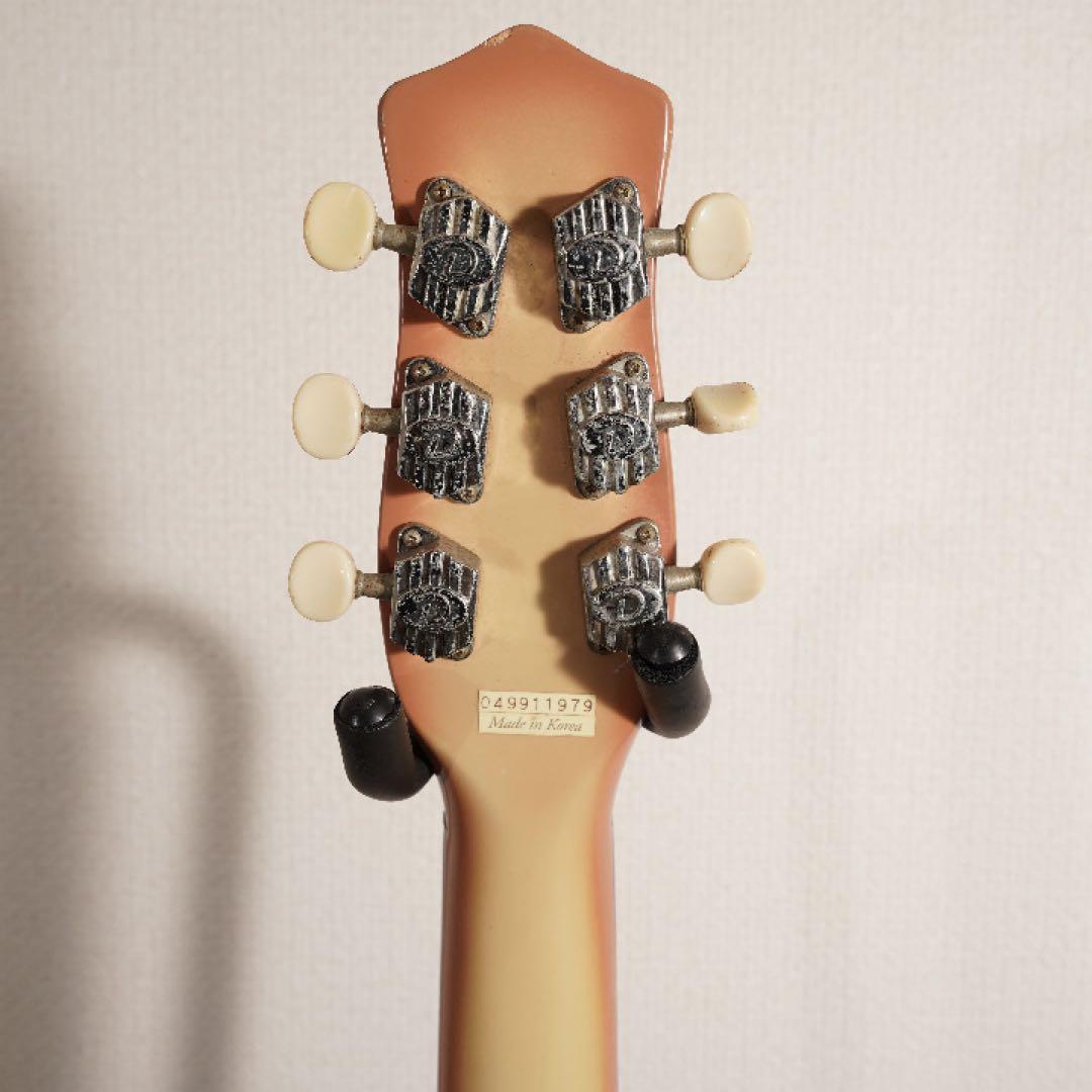 Danelectro U2 復刻モデルCream Burst エレキギター