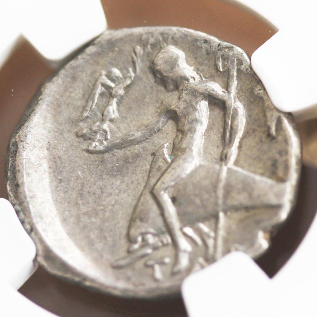 カラブリア　イルカに乗るタラス神【ChXF NGC】ディドラクマ銀貨