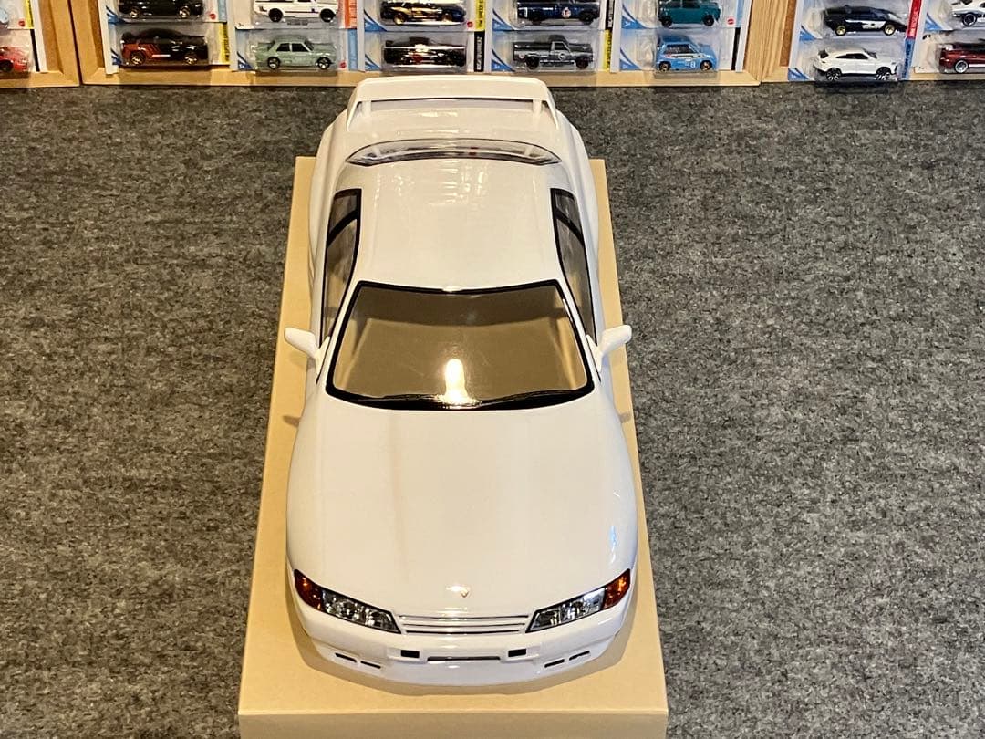 タミヤ ラジコン 日産スカイラインGT-R 塗装済 スペアボディ R32ホワイト