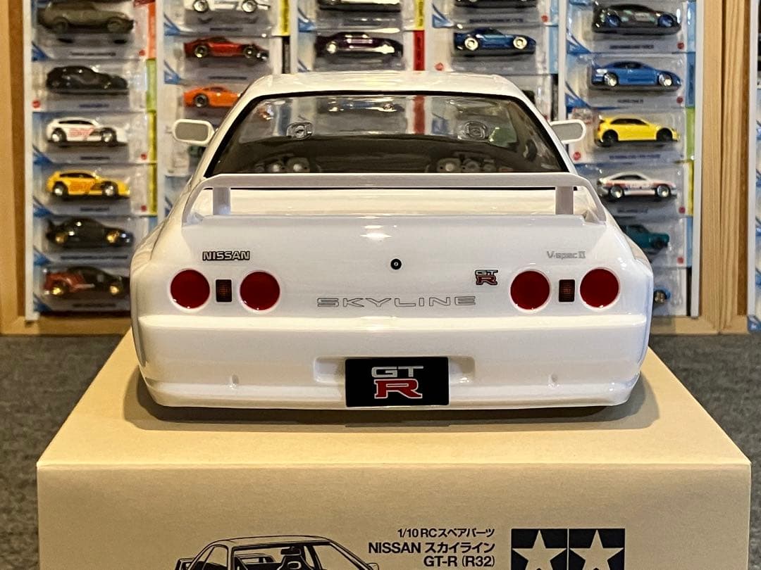 タミヤ ラジコン 日産スカイラインGT-R 塗装済 スペアボディ R32ホワイト