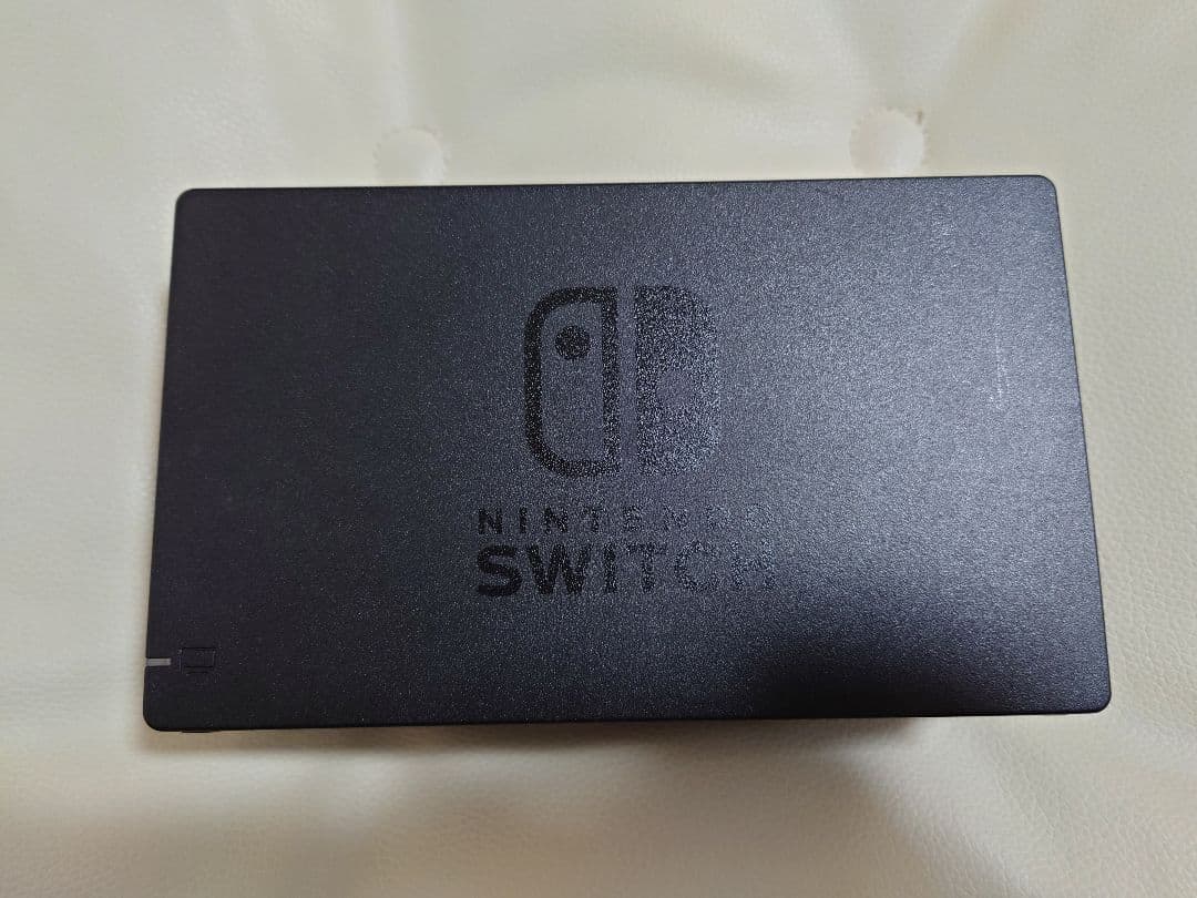 【完品+おまけ】Nintendo Switch 本体 キャリングケース フィルム