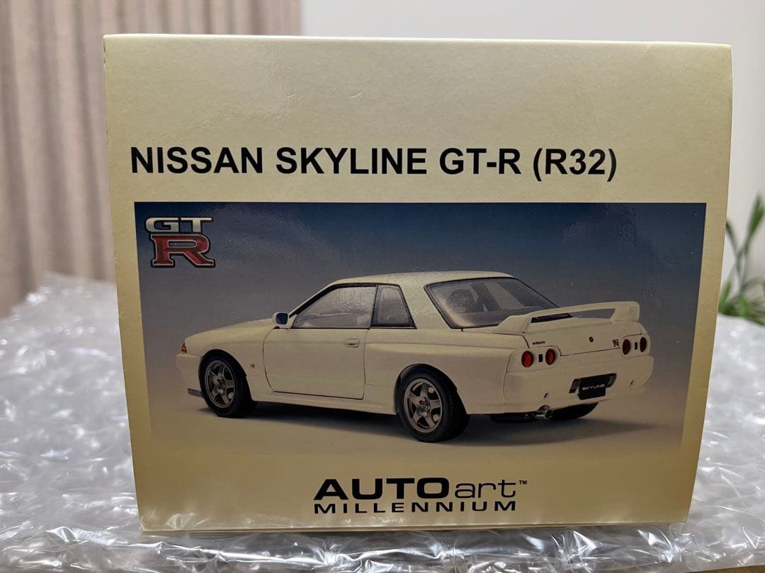 AUTOart 1/18 日産 スカイラインGT-R R32